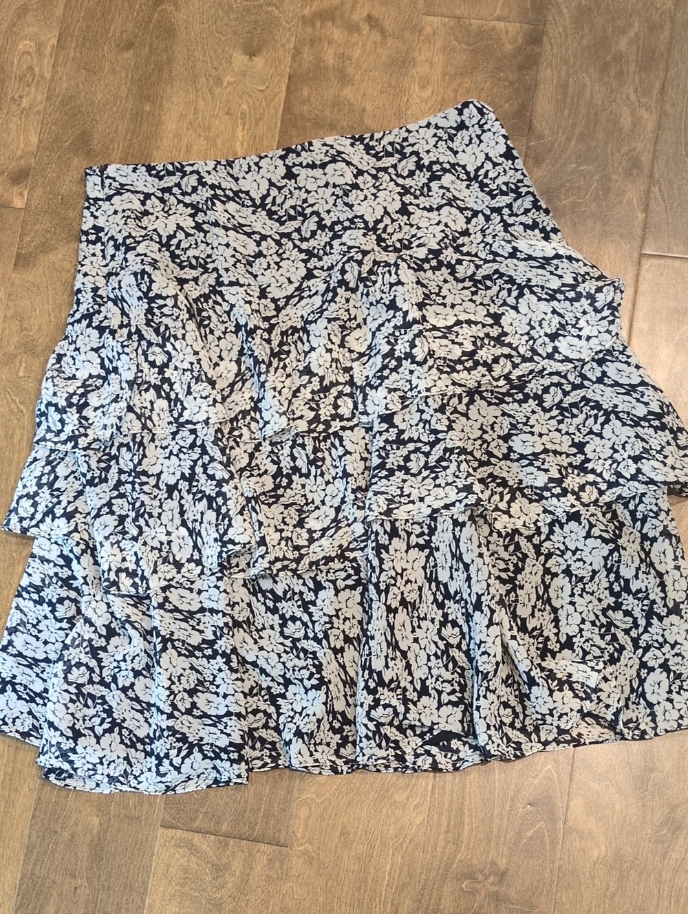 Lauren Ralph Lauren Navy and White Floral Tiered Skirt 100% Silk-Size 12